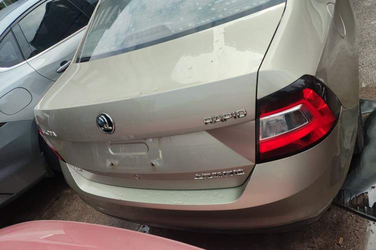 Used Skoda Rapid 2018 1.6L Manual Standard Edition
