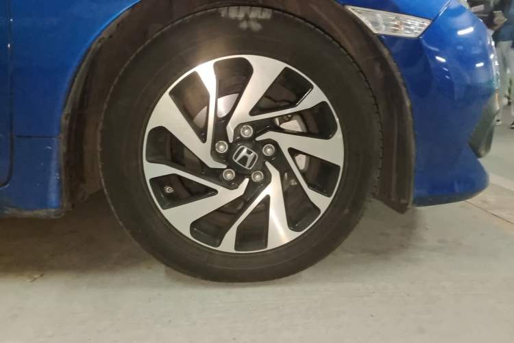 Used Honda Civic 2016 220TURBO CVT Luxury Edition
