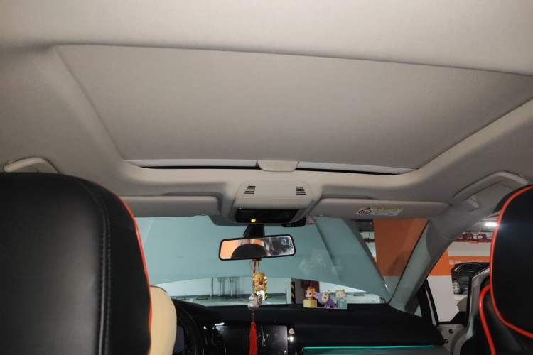 Used Volkswagen Golf 2021 280TSI DSG 30th Anniversary Edition Headliner