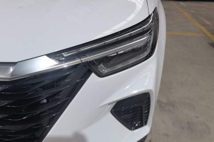 Used Roewe RX5 2025 PLUS 330TGI Automatic Trendsetting Smart Edition Left Front Headlight