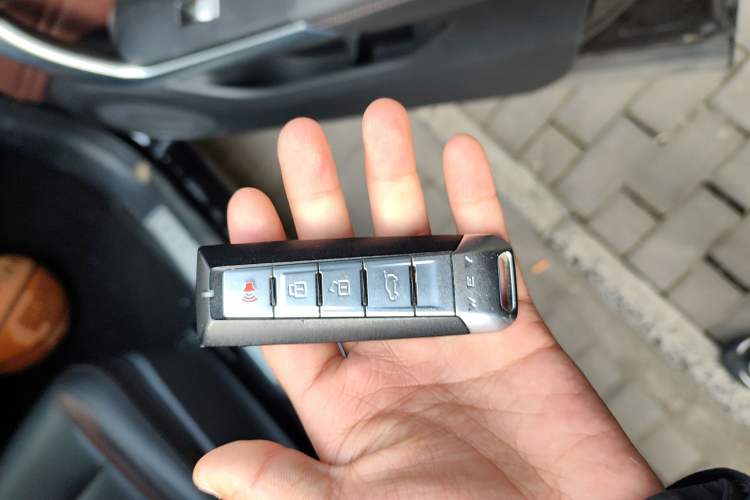 Used Wey VV5 2020 1.5T Two-Wheel Drive Color Pioneer