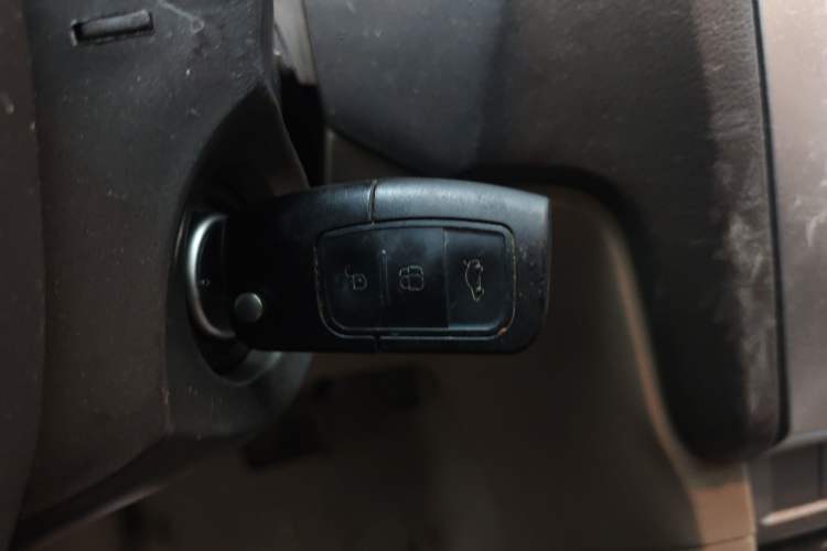 Used Ford Focus 2013 Sedan Classic 1.8L Automatic Base Model Vehicle Key