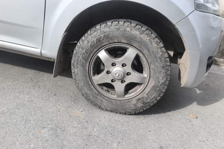 Used Great Wall Wingle 5 2016 2.8T Two-Wheel-Drive Entry-Level GW2.8TC Big Double-Cab GW2.8TC Right Front Wheel Hub