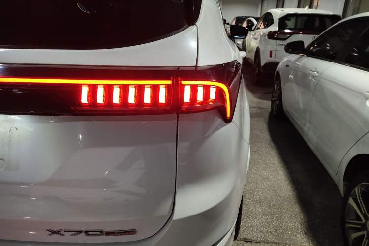 Used JETOUR X70 PLUS 2023 1.6T DCT Stronger PLUS 5-seater