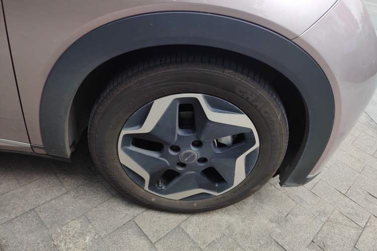 Used BYD Dolphin 2021 405 km Fashion Edition Right Front Wheel Hub