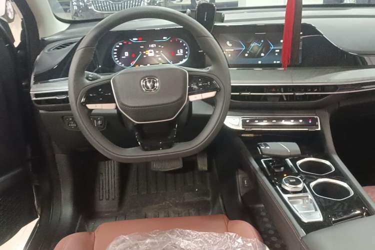 Used CHANGAN Eado 2025 PLUS 1.4T Dual-Clutch High-Energy Version Audio And AC Panel