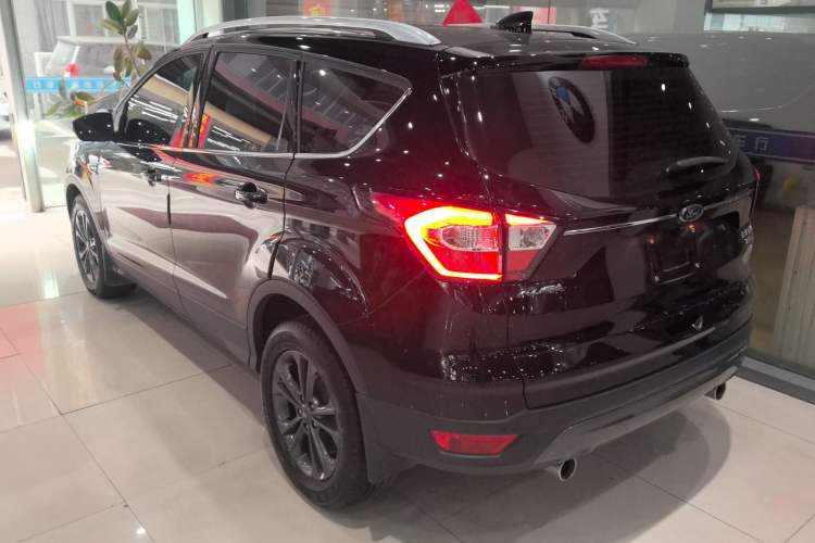 Used Ford Kuga 2019 EcoBoost 180 Two-Wheel-Drive Platinum Edition China VI Standard