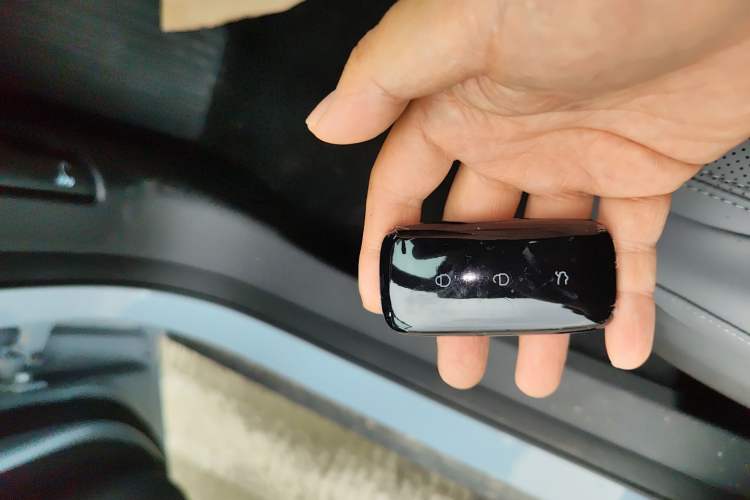 Used Geely Galaxy L6 2025 EM-i 140km Long-Range Version Vehicle Key