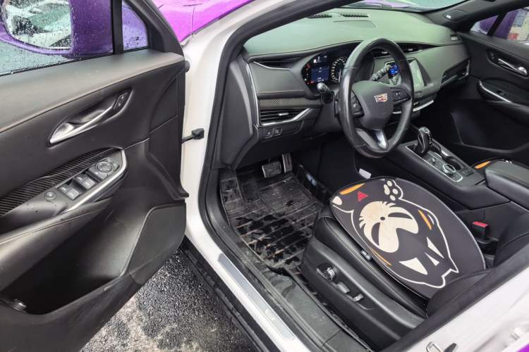 Used Cadillac XT4 2018 28T 4x4 Leading Sport Model Driver Seat