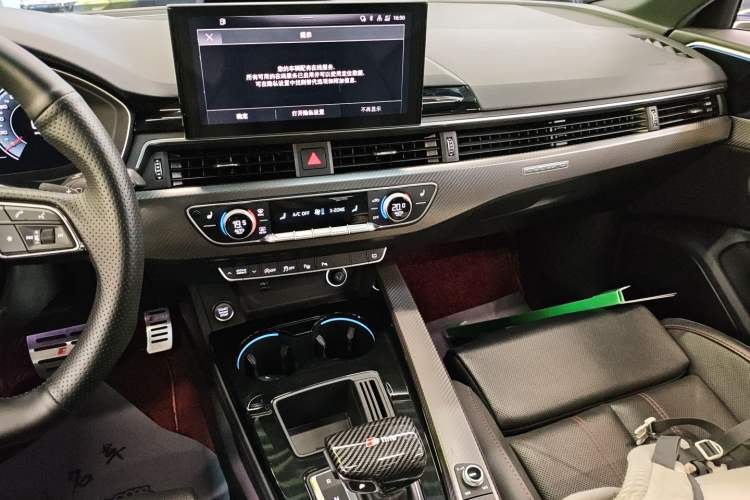 Used Audi A4L 2022 40 TFSI quattro RS Performance Package
