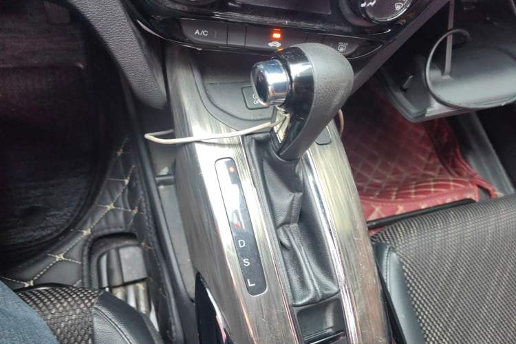 Used Honda XR-V 2017 1.8L EXi CVT Comfort Version Gear Lever