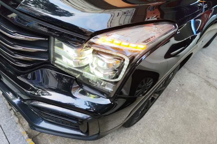 Used GAC Trumpchi GS8 2021 390T Two-Wheel-Drive Dark Knight Edition
