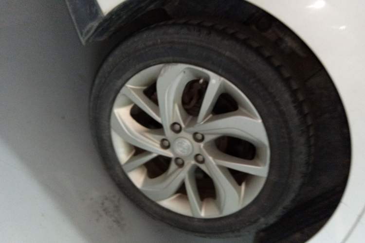 Used Buick Velite 6 2022 Connected & Shared PLUS Exterior 5