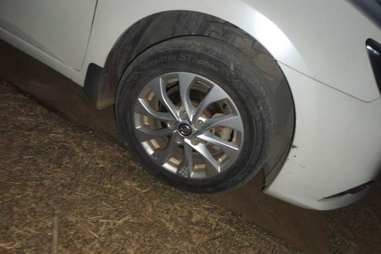 Used Nissan Sylphy 2016 1.6 XL CVT Luxury Edition Right Front Wheel Hub