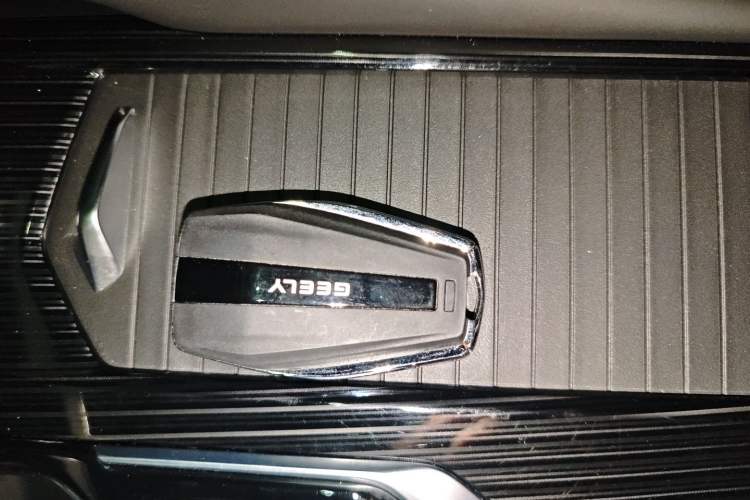 Used Geely Auto Monjaro L 2024 2.0TD High-Power Automatic Two-Wheel Drive Skyline Edition