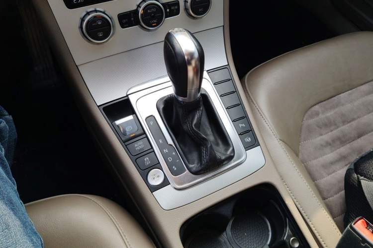 Used Volkswagen Magotan 2013 2.0 TSI Ultimate Model