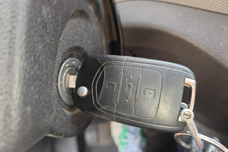 Used Wuling Hongguang 2021 1.5L Revised S Standard Version with Electric Power Steering LAR Vehicle Key