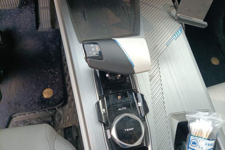 Used CHANGAN OSHAN Z6 New Energy 2022 Blue Whale iDD 150KM Flagship PLUS Smart Parking Edition Gear Lever