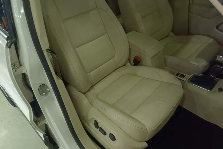 Used Volkswagen Tiguan L 2015 1.8TSI Automatic Two-Wheel Drive Luxury Model