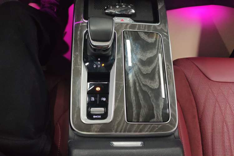 Used Hongqi HS5 2023 2.0T Four-Wheel Drive Flagship Pro Edition
