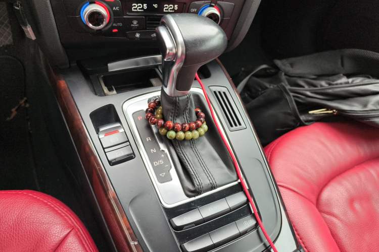 Used Audi A4L 2015 35 TFSI Automatic Standard Model Gear Lever