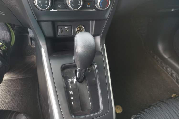 Used Nissan Sylphy 2021 Classic 1.6XE CVT Comfort Edition Gear Lever