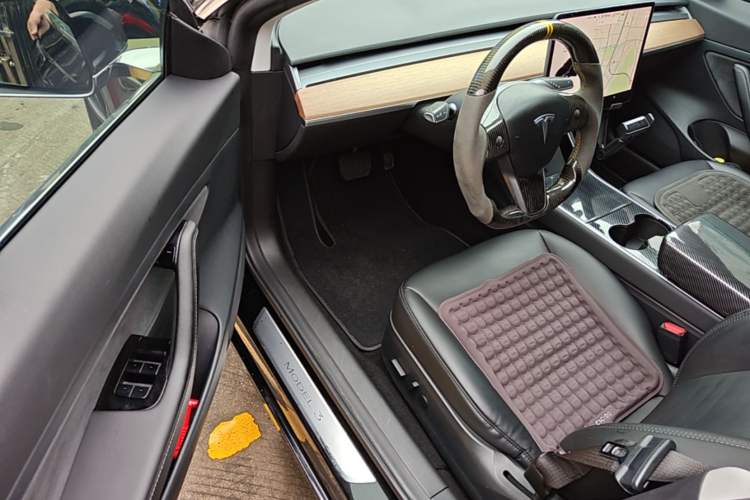 Used Tesla Model 3 2020 Long-Range Rear-Wheel-Drive Version
