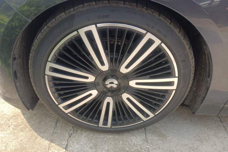 Used Nio ET9 2025 100kWh Signature Edition
