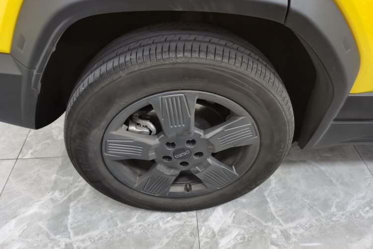 Used iCAR 03 2024 501km Two-Wheel Drive Long-Range Version Right Rear Wheel Hub