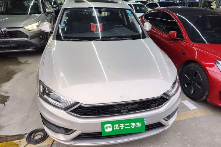 Used Zotye SR7 2016 1.5T CVT Cube Heart Edition China V Standard