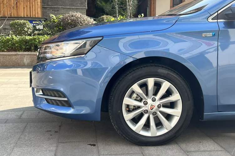 Used Roewe i6 2017 20T Manual Luxury Edition