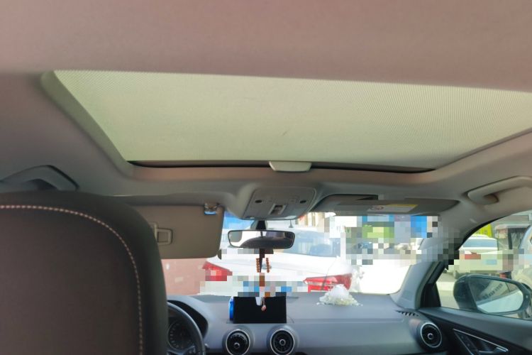 Used Audi Q2L 2018 35 TFSI Launch Exclusive Edition China VI
