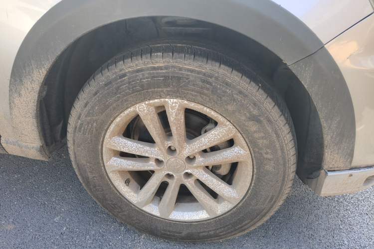 Used Zotye T600 2015 1.5T Manual Luxury Model Right Front Wheel Hub