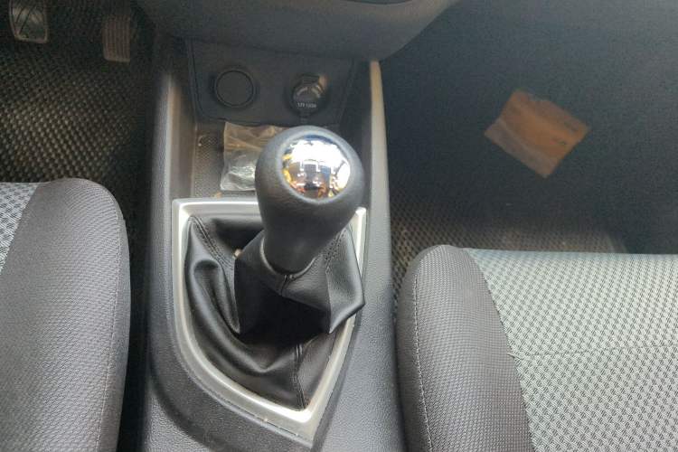 Used CHANGAN KAICHENG Ounuo S 2025 1.5L Deluxe Edition Dual-Steaming Air-Conditioned Passenger Vehicle JL473QG 5 Seats Gear Lever