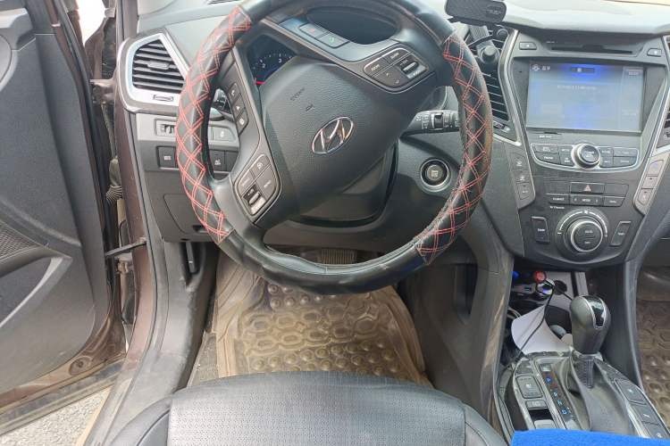 Used Hyundai Grand SantaFe 2013 2.2T 7-Seater Four-Wheel-Drive Flagship Edition Steering Wheel