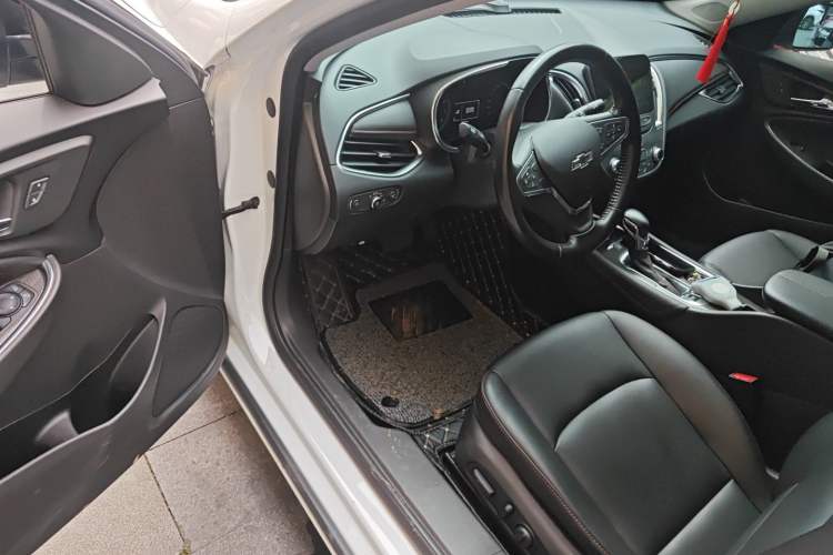 Used Chevrolet Malibu XL 2021 Redline 550T Automatic Sharp Edition Driver Seat