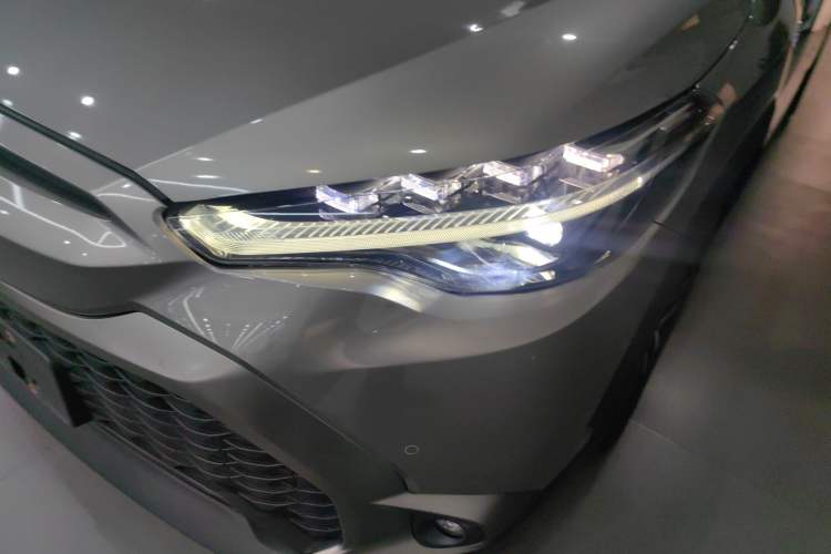 Used Toyota FRONTLANDER 2023 2.0L Smart Electric Hybrid Dual-Engine Deluxe Version