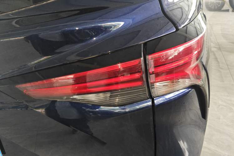 Used Toyota Sienna 2021 2.5L Hybrid Platinum Edition