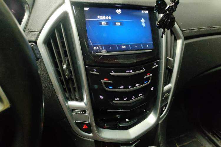 Used Cadillac SRX 2014 3.0L Elite Model Audio And AC Panel