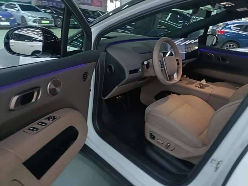 Used Li Auto i6 2025 Model Two-Wheel-Drive Standard Type — 15