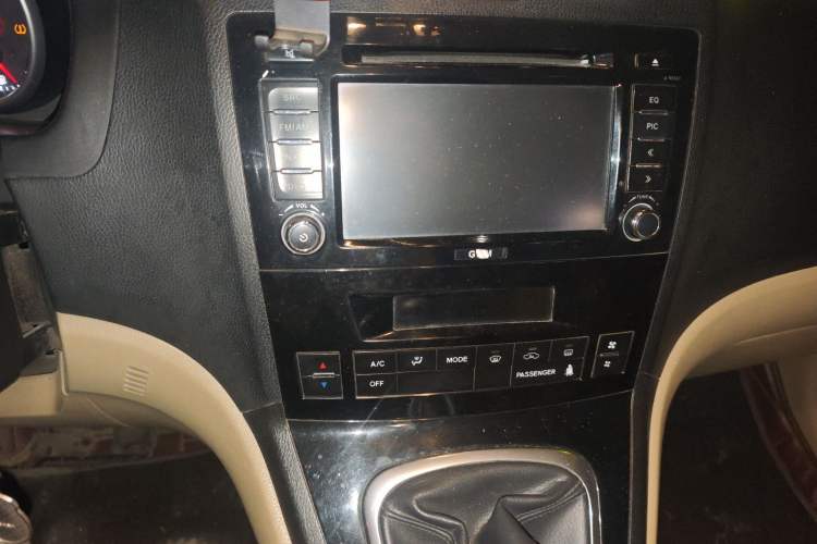 Used Haval H6 2011 2.0L Manual Two-Wheel Drive Elite Version