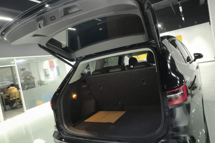 Used Volkswagen Viloran 2020 380TSI Flagship Edition Trunk