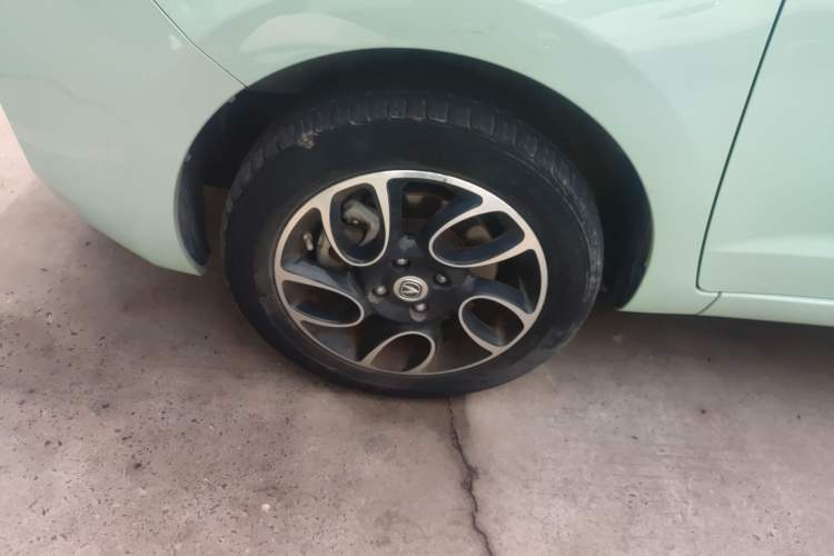 Used CHANGAN OSHAN Benni E-Star 2021 National Edition Colorful Version Lithium Iron Phosphate (31.95 kWh) Left Front Wheel Hub