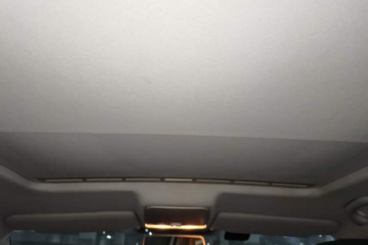 Used Volkswagen Bora 2013 1.6L Automatic Comfort Model Headliner