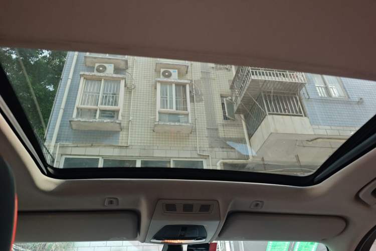 Used BMW X3 2011 xDrive28i Luxury Model Headliner