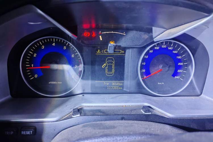 Used Geely Auto Emgrand 2015 Sedan 1.5L Manual - Top Trim Level Instrument Cluster