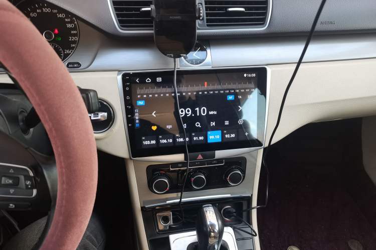 Used Volkswagen Magotan 2013 1.8TSI Premier Model Audio And AC Panel