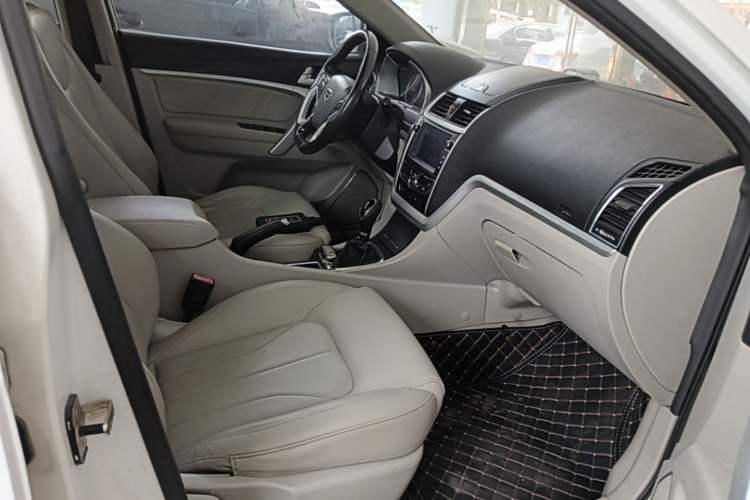 Used Geely Auto Emgrand 2016 Sedan 1.5L CVT Luxury Model
