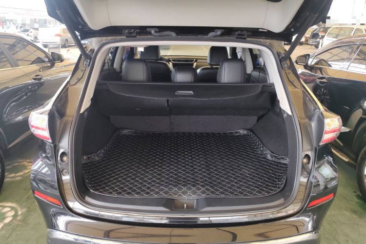 Used Nissan Murano 2021 2.5L XL Two-Wheel Drive Smart Connect Luxury Edition Trunk