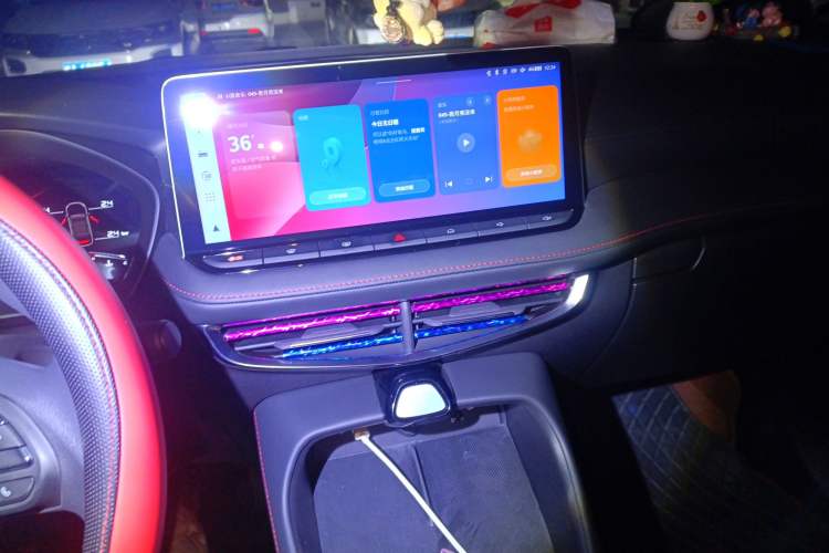 Used MG 5 2025 300TGI Global Flagship Edition Audio And AC Panel